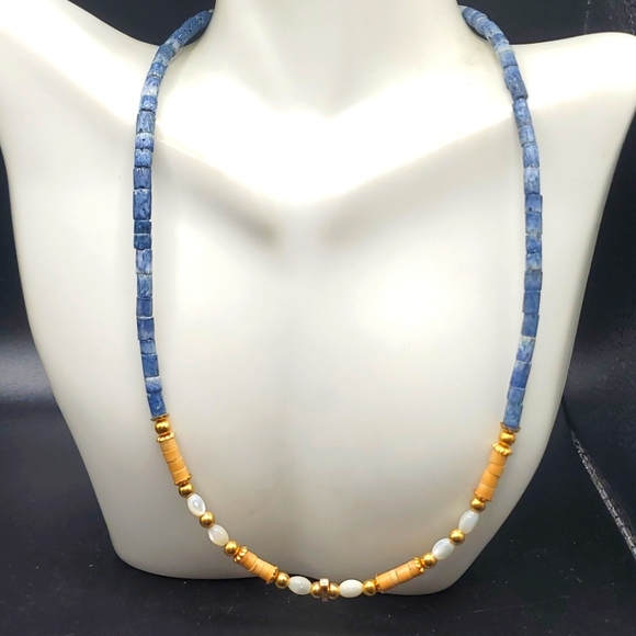 Jewelry - N2925 lapis lazuli precious gemstone Moonstone heishi shell necklace